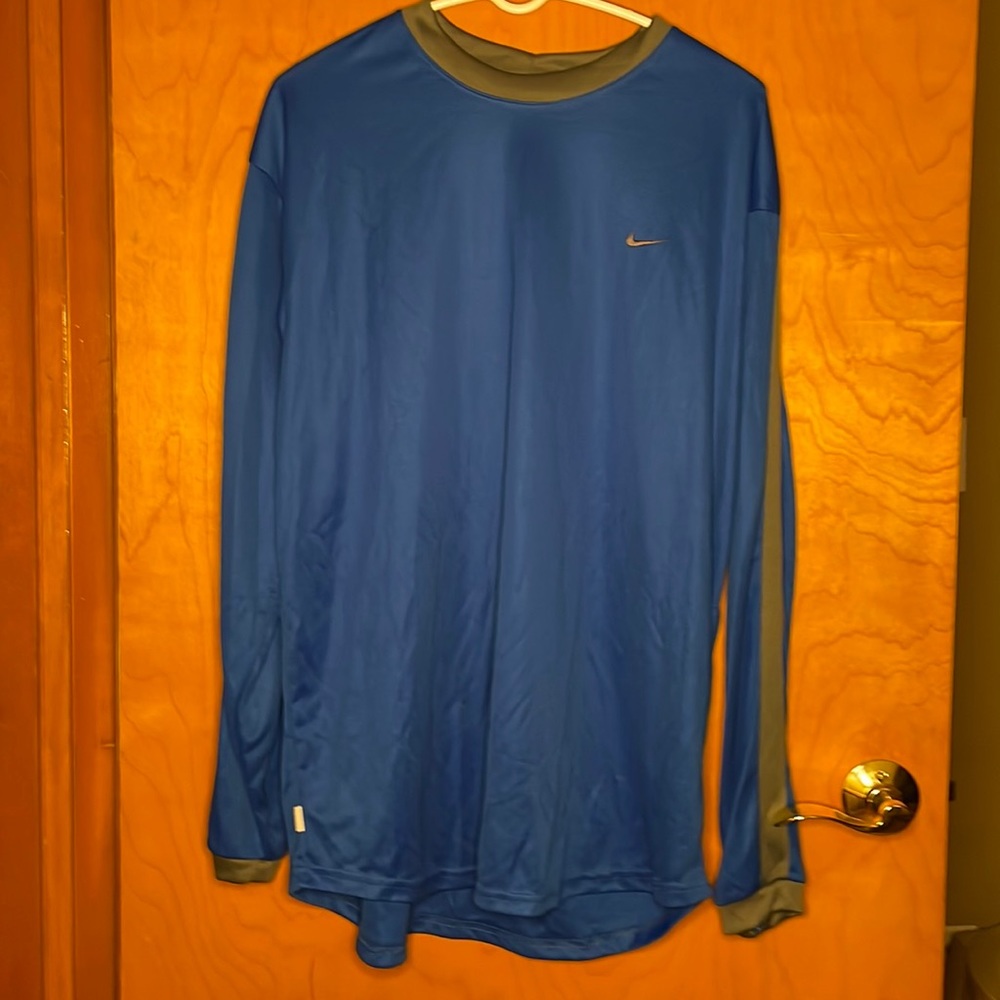 Nike Dri Fit Long Sleeve Shirt